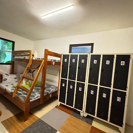 Aquaholik Traveler'S Lodge El Nido Exterior photo